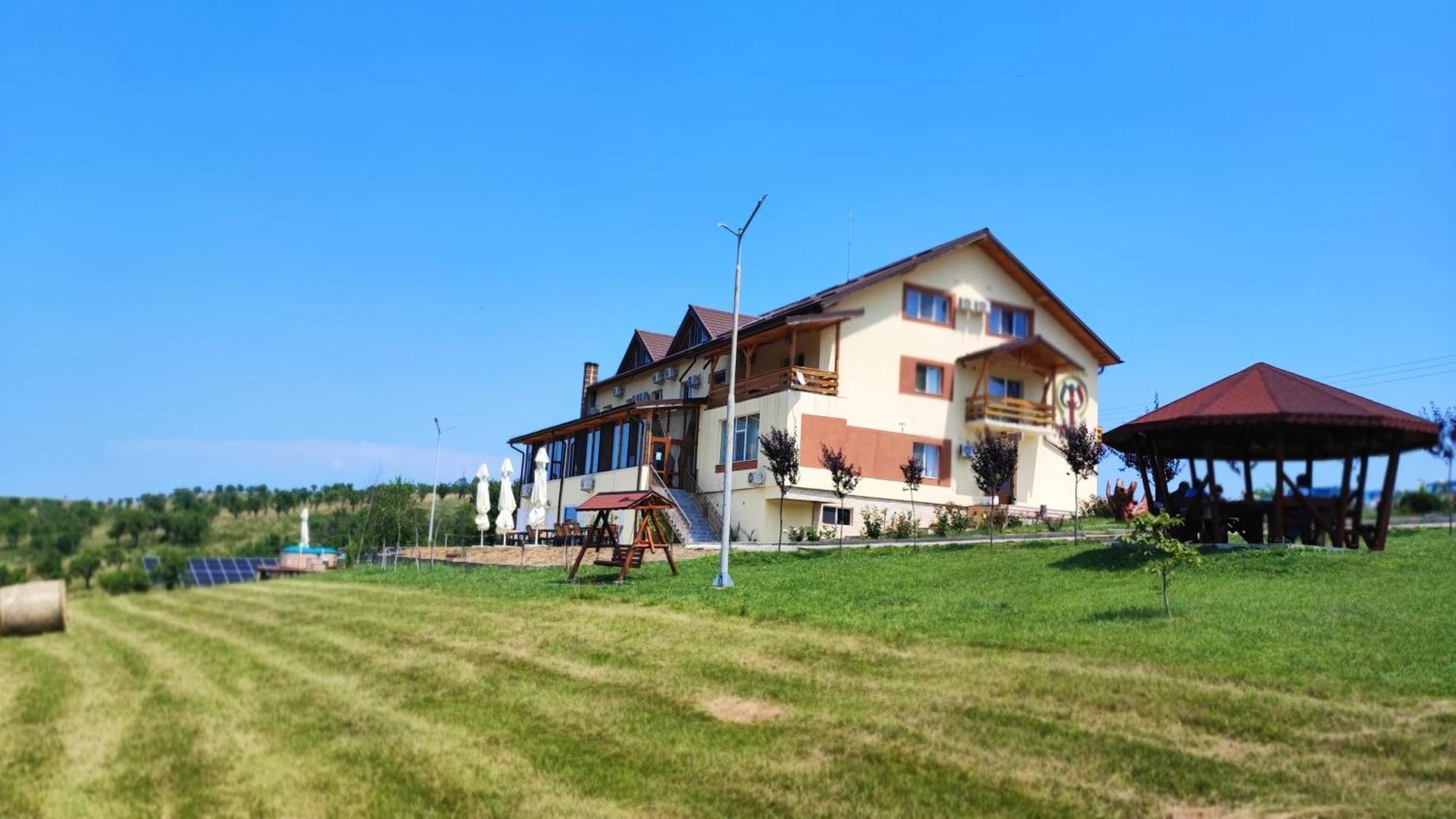 Motel Prislop Haţeg Exterior foto